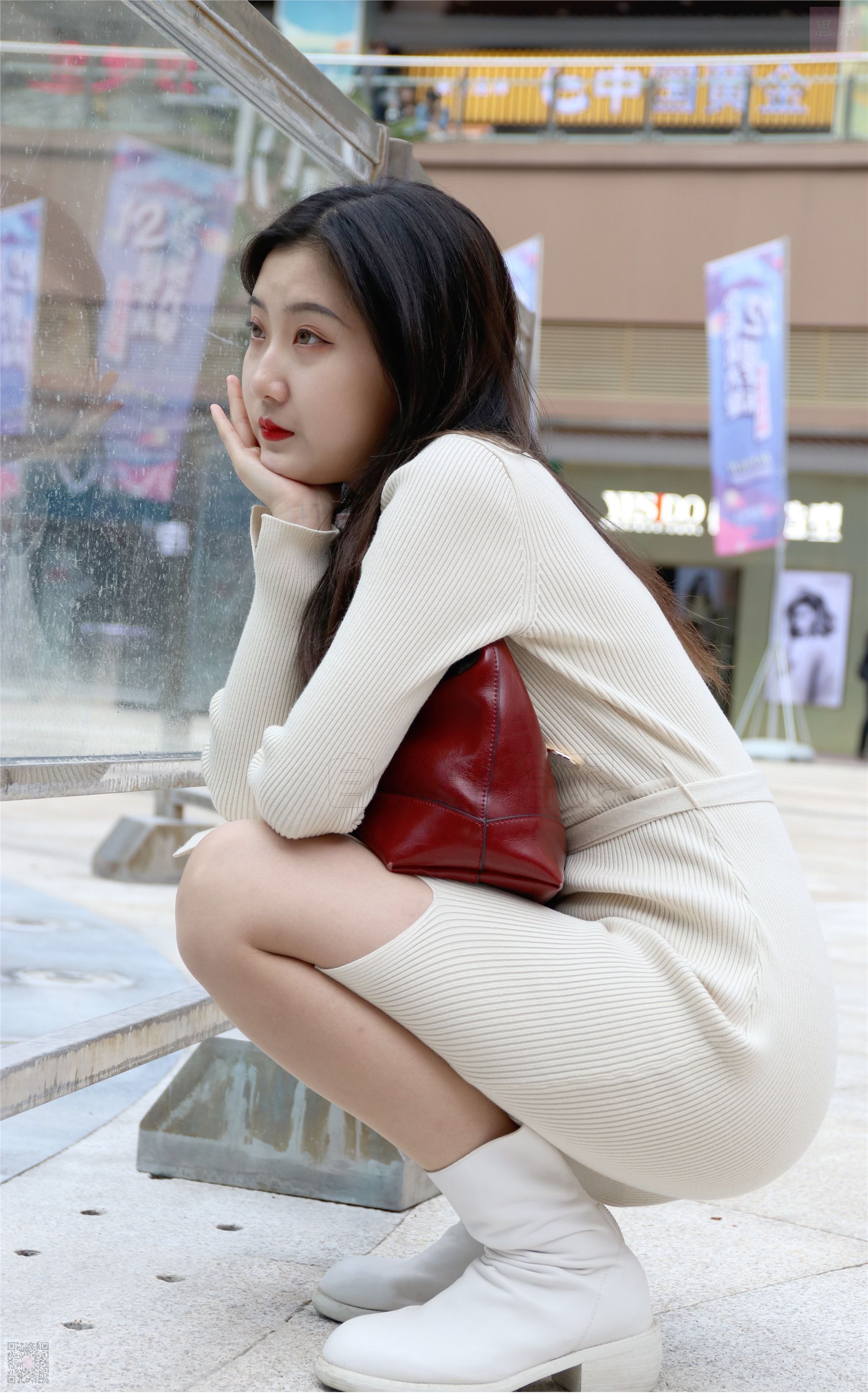 SiHua思话  SH044 露露 冬日步行街的薄肉丝